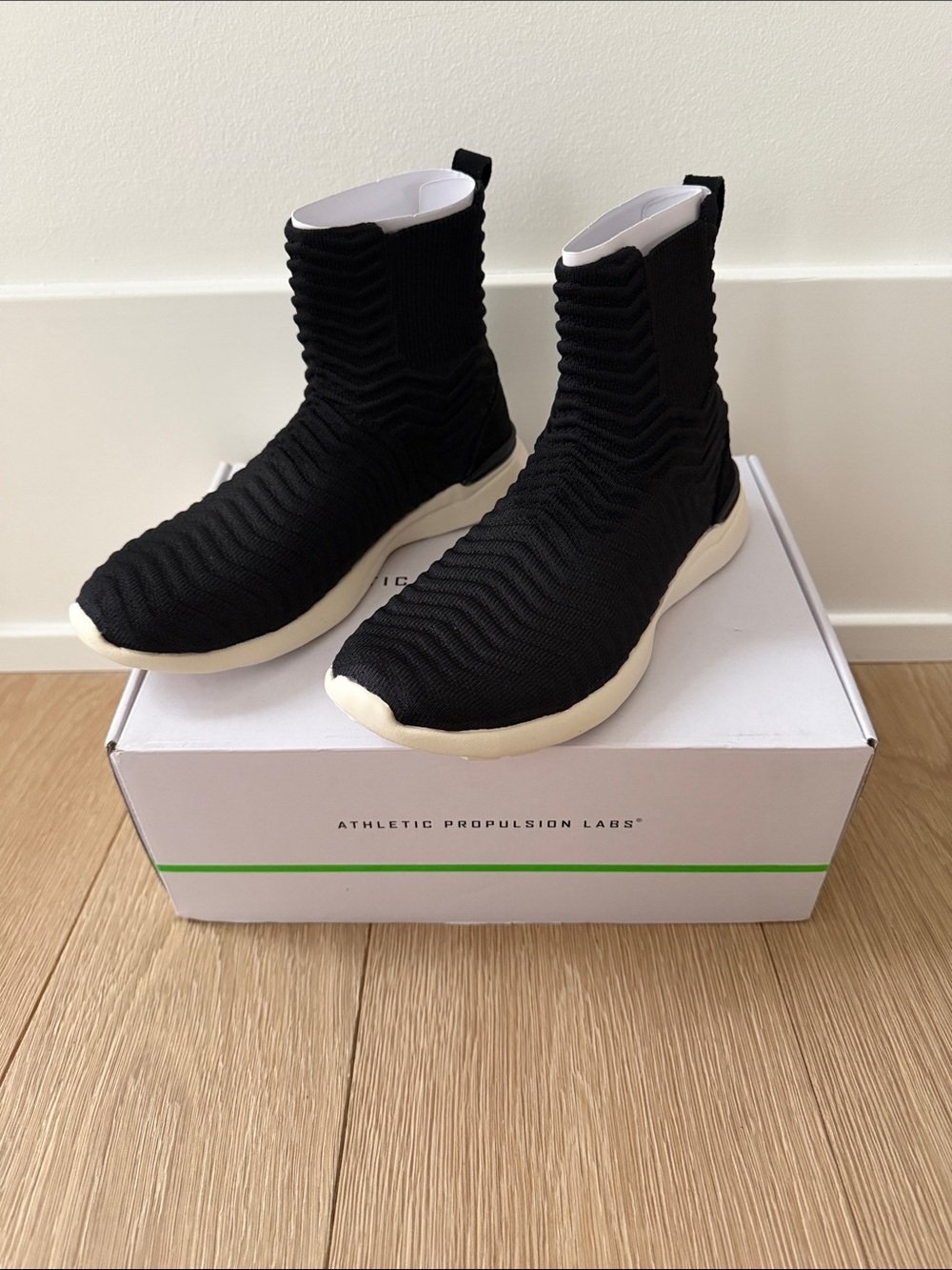 APL Black Techloom Chelsea Gym Shoe